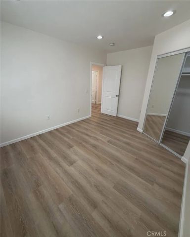 1038 Western Avenue B, Glendale, CA 91201