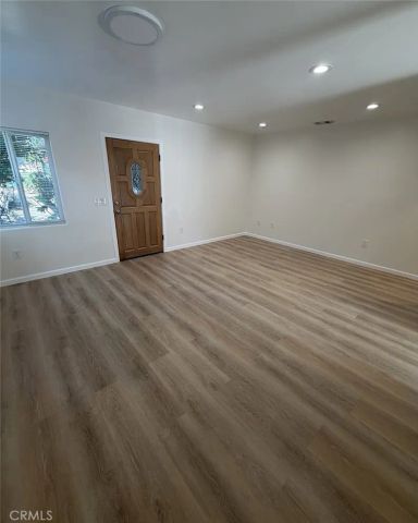 1038 Western Avenue B, Glendale, CA 91201