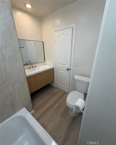 1038 Western Avenue B, Glendale, CA 91201