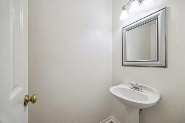 2915 Colonel Court Drive, Richmond, TX 77406