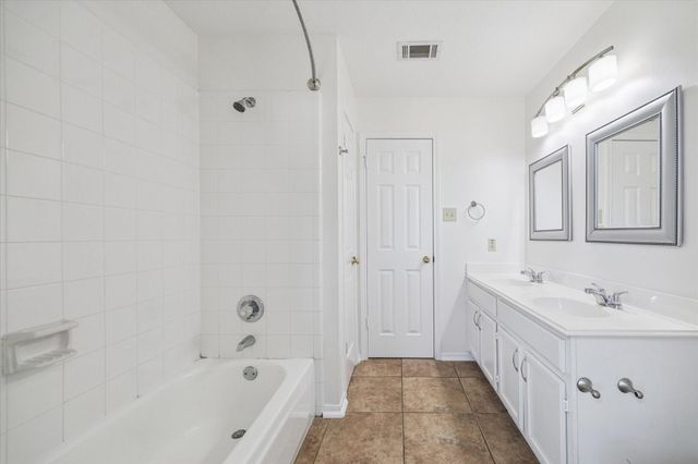 2915 Colonel Court Drive, Richmond, TX 77406