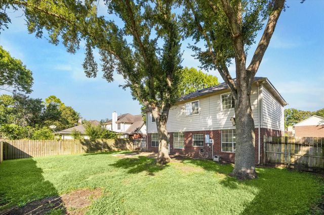 2915 Colonel Court Drive, Richmond, TX 77406