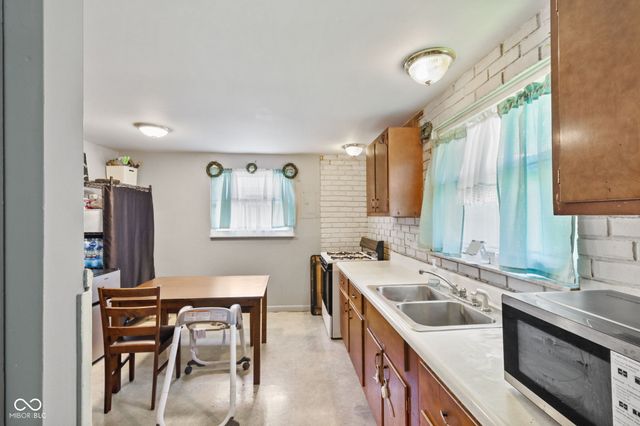 4634 N Sadlier Drive, Indianapolis, IN 46226