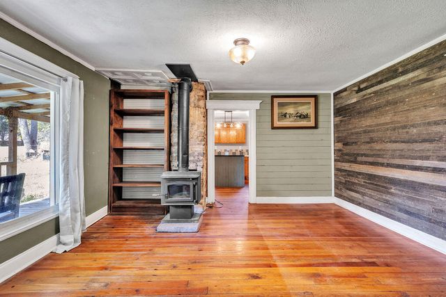 550 Osburn Rd, Chickamauga, GA 30707