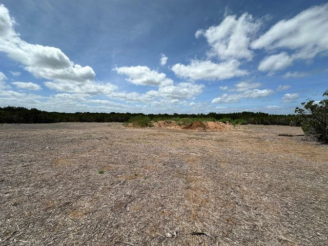 251 StarGazer DR, Lampasas, TX 76550