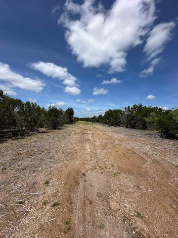 251 StarGazer DR, Lampasas, TX 76550