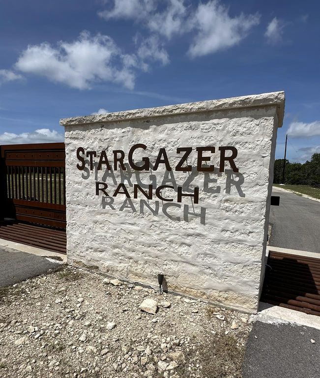 251 StarGazer DR, Lampasas, TX 76550