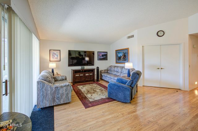 6552 S SAWGRASS Drive, Chandler, AZ 85249