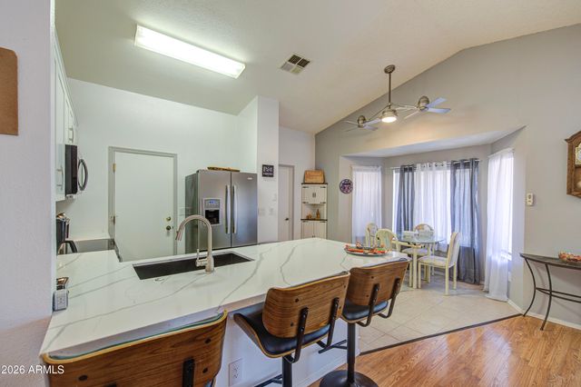 6552 S SAWGRASS Drive, Chandler, AZ 85249