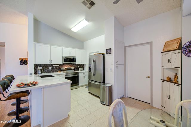 6552 S SAWGRASS Drive, Chandler, AZ 85249