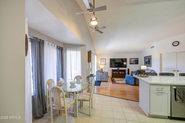 6552 S SAWGRASS Drive, Chandler, AZ 85249
