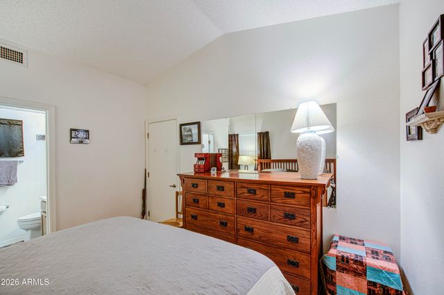 6552 S SAWGRASS Drive, Chandler, AZ 85249