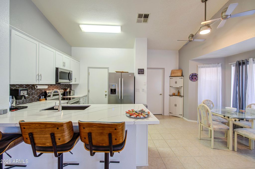 6552 S SAWGRASS Drive, Chandler, AZ 85249 — photo 3
