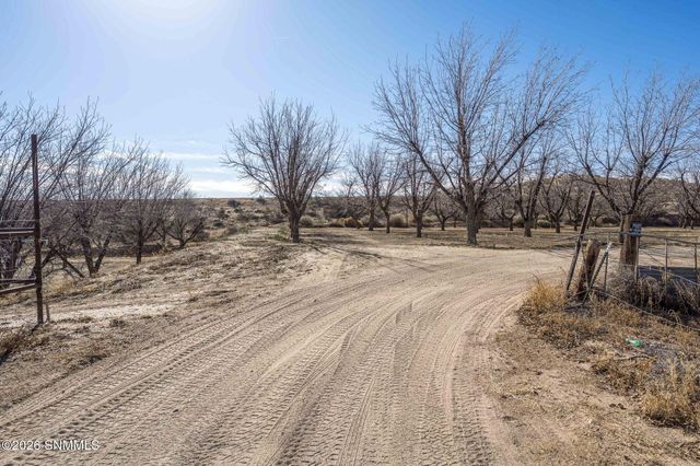 201 Squirrel Road, Las Cruces, NM 88007