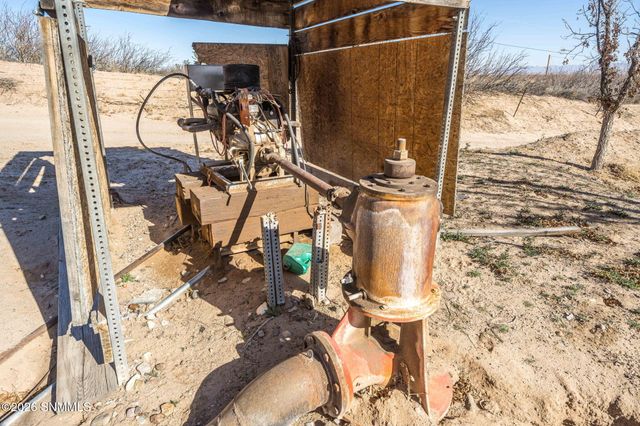 201 Squirrel Road, Las Cruces, NM 88007