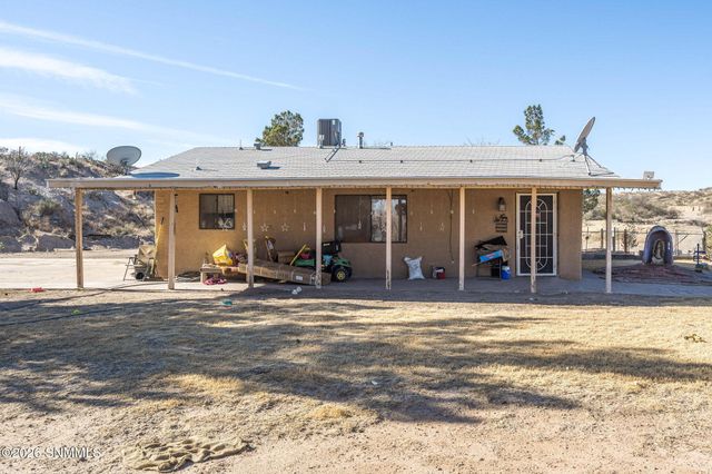 201 Squirrel Road, Las Cruces, NM 88007