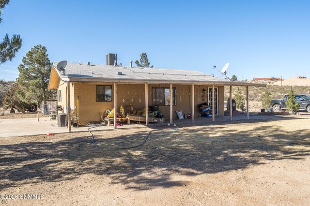 201 Squirrel Road, Las Cruces, NM 88007