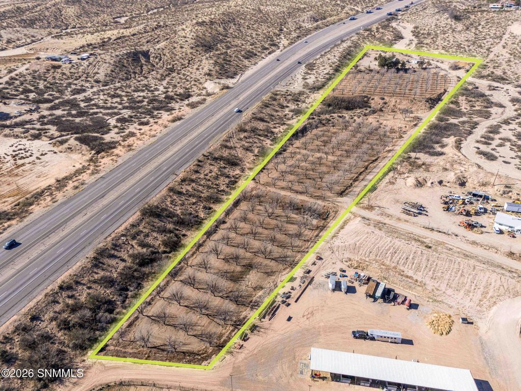 201 Squirrel Road, Las Cruces, NM 88007