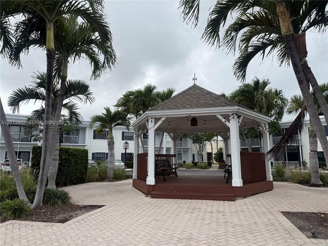170 Cypress Club Dr 733, Pompano Beach, FL 33060