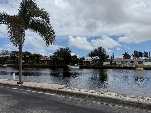 170 Cypress Club Dr 733, Pompano Beach, FL 33060