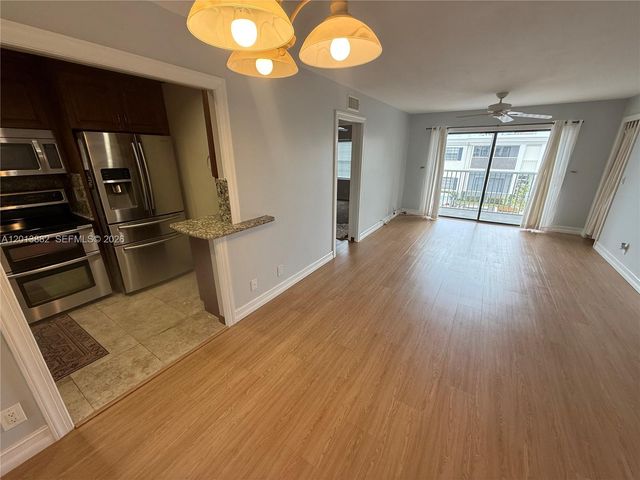 170 Cypress Club Dr 733, Pompano Beach, FL 33060