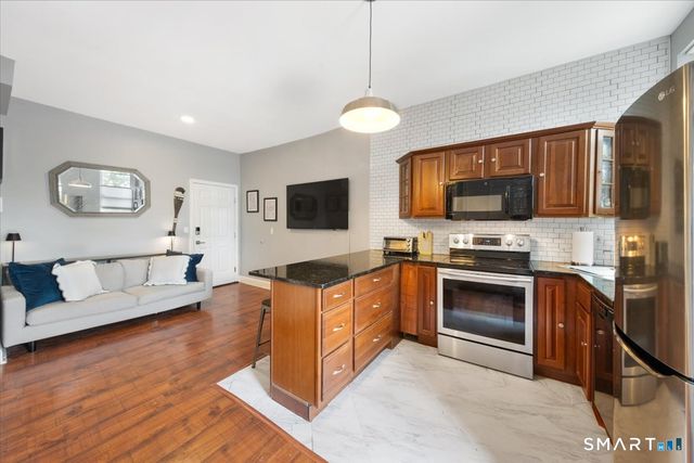 5 Hundley Court 2C, Stamford, CT 06902