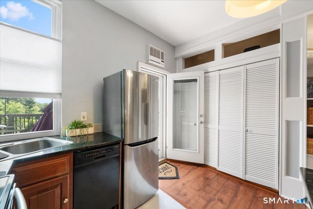 5 Hundley Court 2C, Stamford, CT 06902