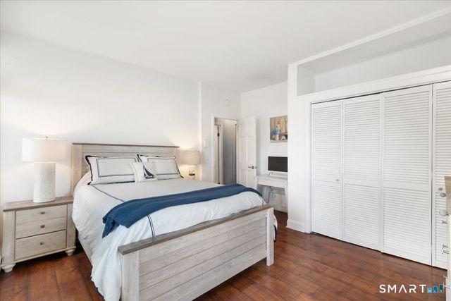 5 Hundley Court 2C, Stamford, CT 06902