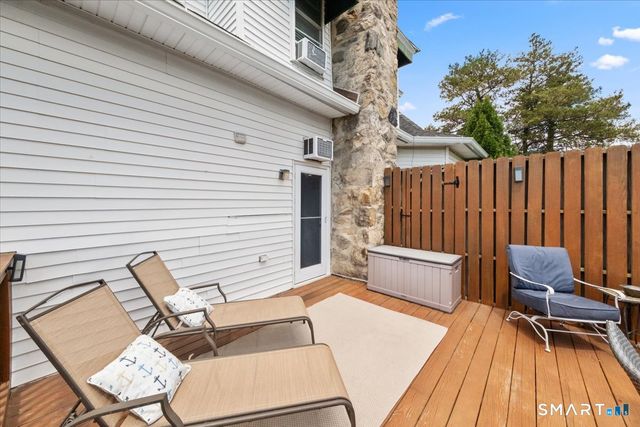 5 Hundley Court 2C, Stamford, CT 06902