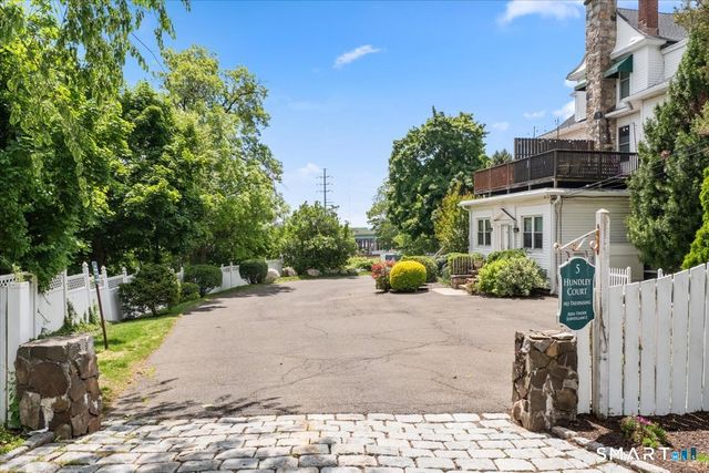 5 Hundley Court 2C, Stamford, CT 06902