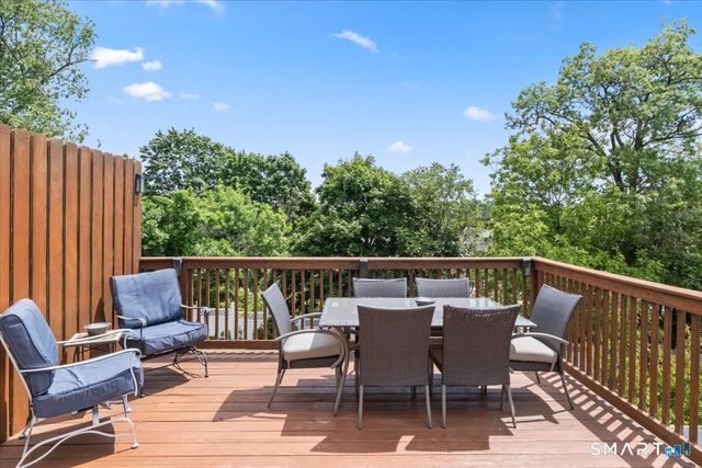 5 Hundley Court 2C, Stamford, CT 06902