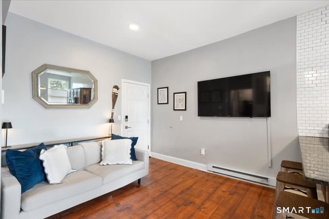 5 Hundley Court 2C, Stamford, CT 06902