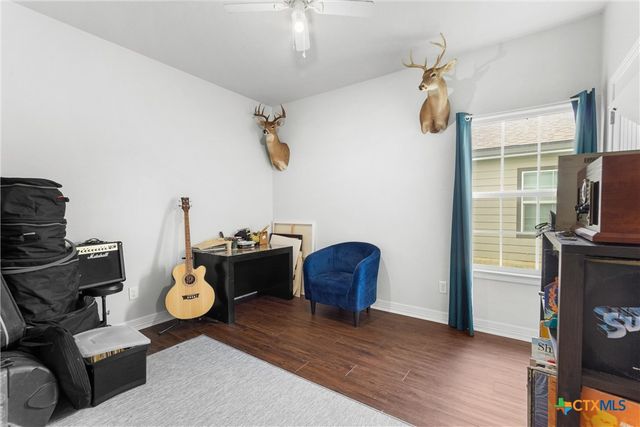 104 Avenue B, Moody, TX 76557