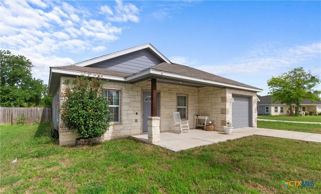 104 Avenue B, Moody, TX 76557