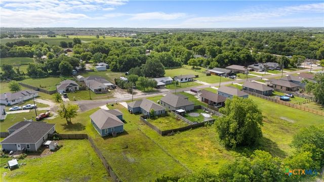 104 Avenue B, Moody, TX 76557