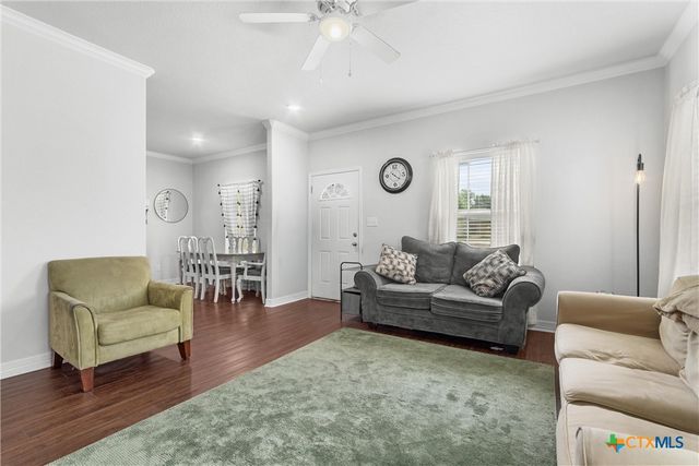104 Avenue B, Moody, TX 76557