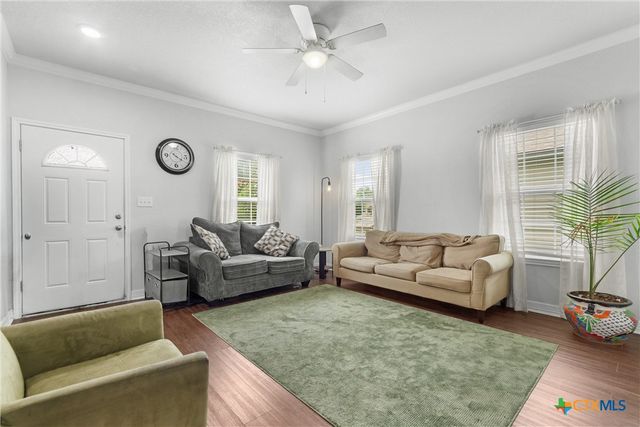 104 Avenue B, Moody, TX 76557