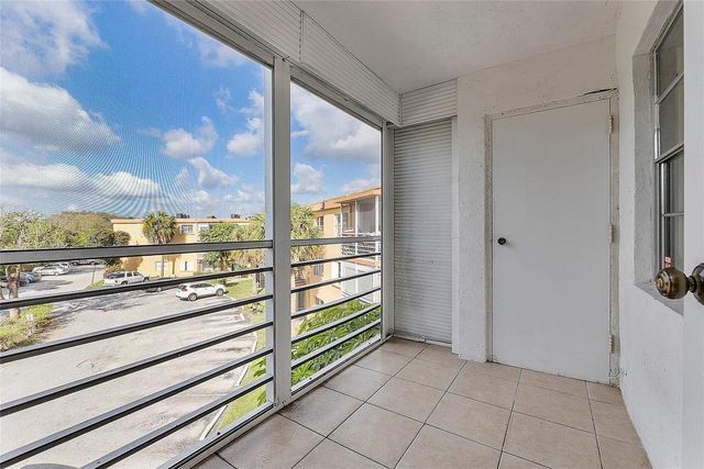4354 NW 9th Avenue 12-3d, Deerfield Beach, FL 33064