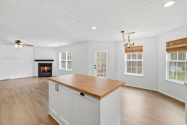 8515 River Hill Commons Drive, Ball Ground, GA 30107