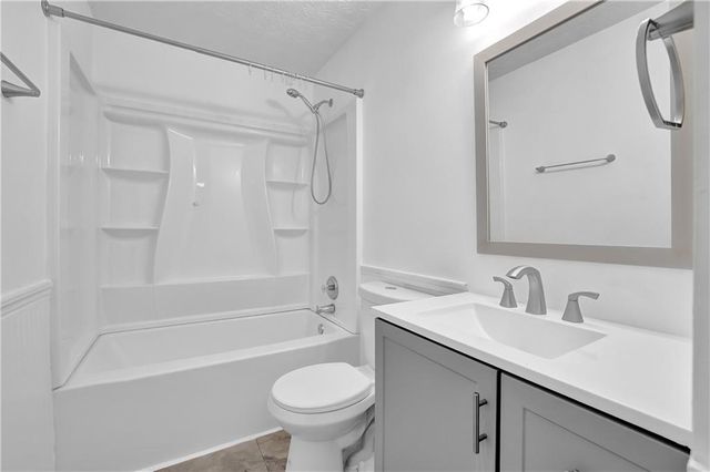 8515 River Hill Commons Drive, Ball Ground, GA 30107