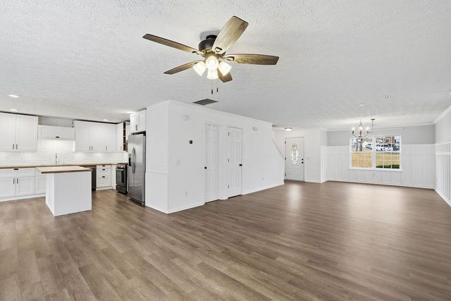 8515 River Hill Commons Drive, Ball Ground, GA 30107