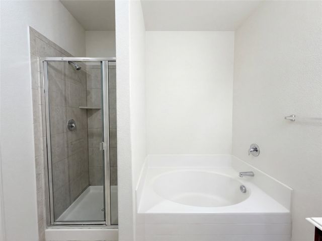 6020 Amber Cliff Lane, Fort Worth, TX 76179