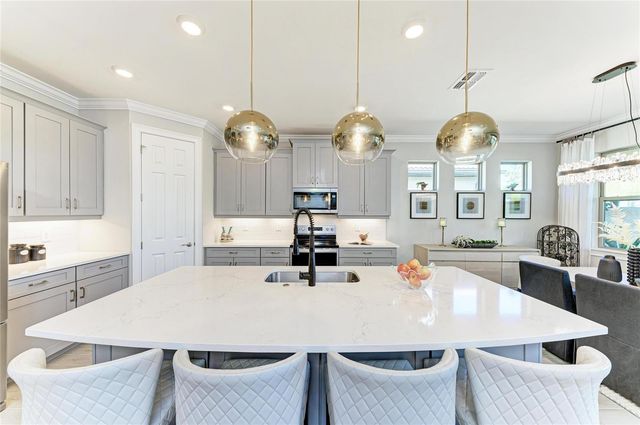 576 RAVELLO BOULEVARD, Nokomis, FL 34275