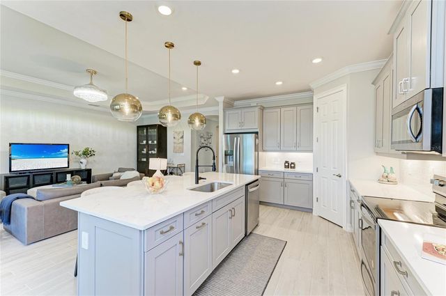 576 RAVELLO BOULEVARD, Nokomis, FL 34275