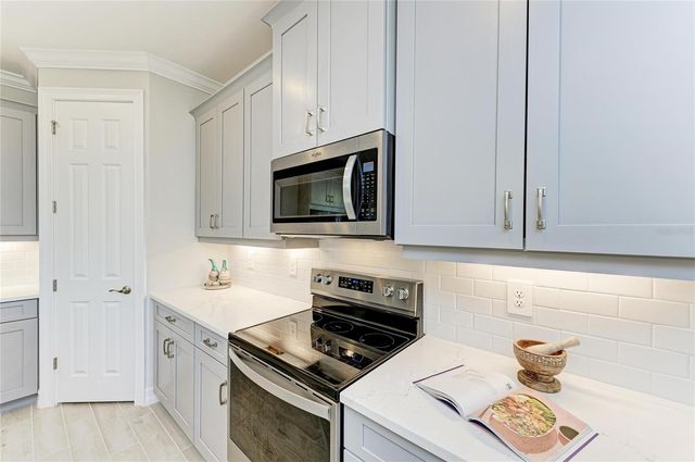 576 RAVELLO BOULEVARD, Nokomis, FL 34275