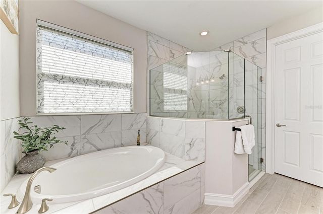 576 RAVELLO BOULEVARD, Nokomis, FL 34275