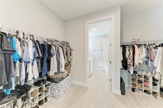 576 RAVELLO BOULEVARD, Nokomis, FL 34275