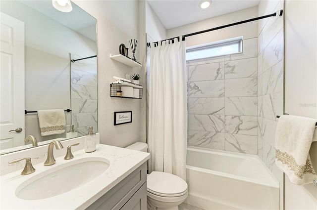 576 RAVELLO BOULEVARD, Nokomis, FL 34275