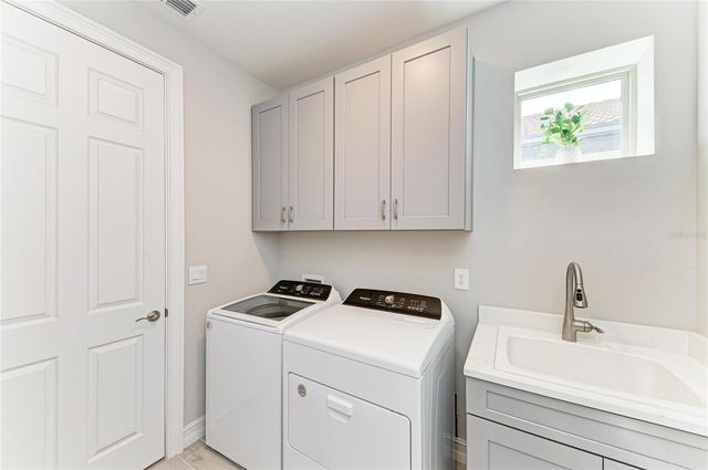 576 RAVELLO BOULEVARD, Nokomis, FL 34275