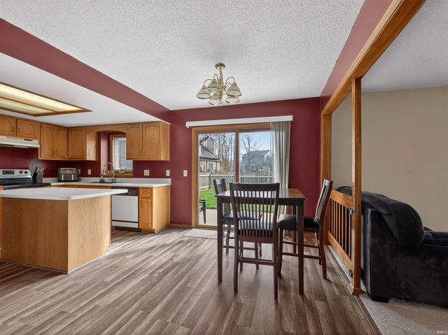 10514 Cherry Creek Road, Fort Wayne, IN 46818